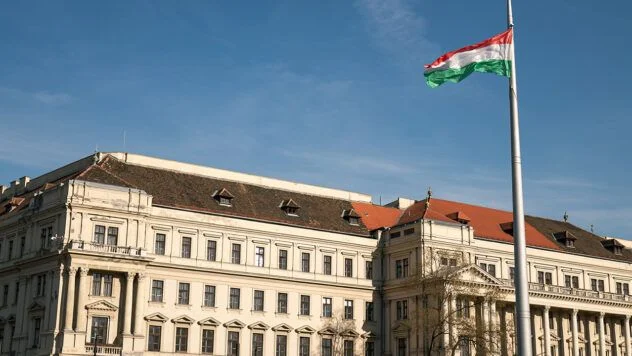 Laut Median-Umfrage liegt Tisza mit 51 % erstmals vor Fidesz (36 %) unter entschlossenen Wählern – ein deutlicher Wandel in der politischen Stimmung.