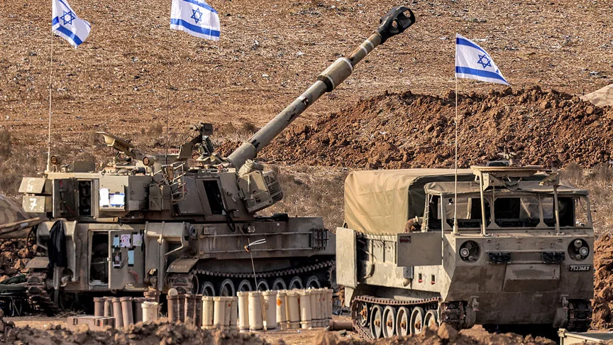 Israel erwägt einen Militärschlag gegen Iran. Die USA zeigen sich besorgt, da dies laufende Gespräche zum iranischen Atomprogramm gefährden könnte.