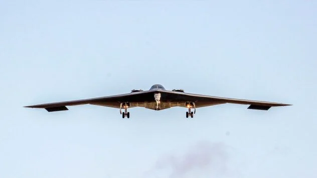 Die USA verlegen strategische Bomber B-2 Spirit in die Konfliktzone mit dem Iran, um ihre militärische Präsenz aufgrund der Bedrohung durch Teheran zu verstärken.