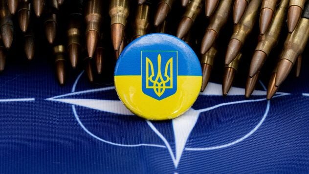 Beim NATO-Gipfel in Den Haag beraten die Mitgliedsstaaten über neue Verteidigungsausgaben, darunter Beiträge für die Ukraine und das 5%-Ziel des BIP.