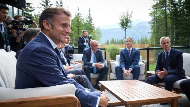 Macron und Merz äußern die Hoffnung, dass Trump neue Sanktionen gegen Russland trotz früherer Zweifel unterstützen wird, gestützt durch den Rückhalt der Alliierten.