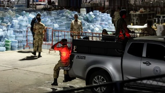 Thailand und Kambodscha haben nach fünf Tagen Kämpfen einem Waffenstillstand zugestimmt. Verhandlungen fanden in Malaysia unter der Vermittlung der ASEAN statt.