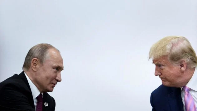 Donald Trump erklärt, dass Putin keinen Waffenstillstand in der Ukraine anstrebt und sich vor Sanktionen fürchtet. Die USA setzen ihre Unterstützung fort.