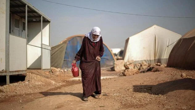 Israel führt Luftangriffe in Syrien durch, um die drusische Gemeinschaft im Süden zu schützen. Der Konflikt resultiert aus Spannungen zwischen Drusen und sunnitischen Beduinen.