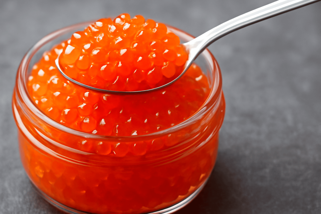 Erfahren Sie, inwiefern roter Kaviar gesund ist, wem er nicht empfohlen wird, wie man ein qualitativ hochwertiges Produkt auswählt und welche Kontraindikationen bestehen.