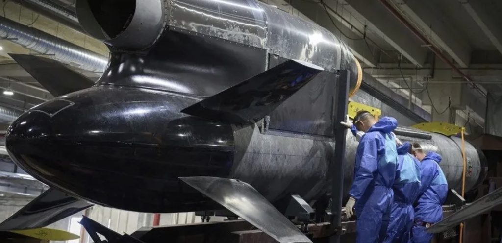 "Flamingo" und "Langer Neptun": Was unterscheidet die neuen Raketen und welche Bedrohung stellt dieses Tandem für Russland dar?