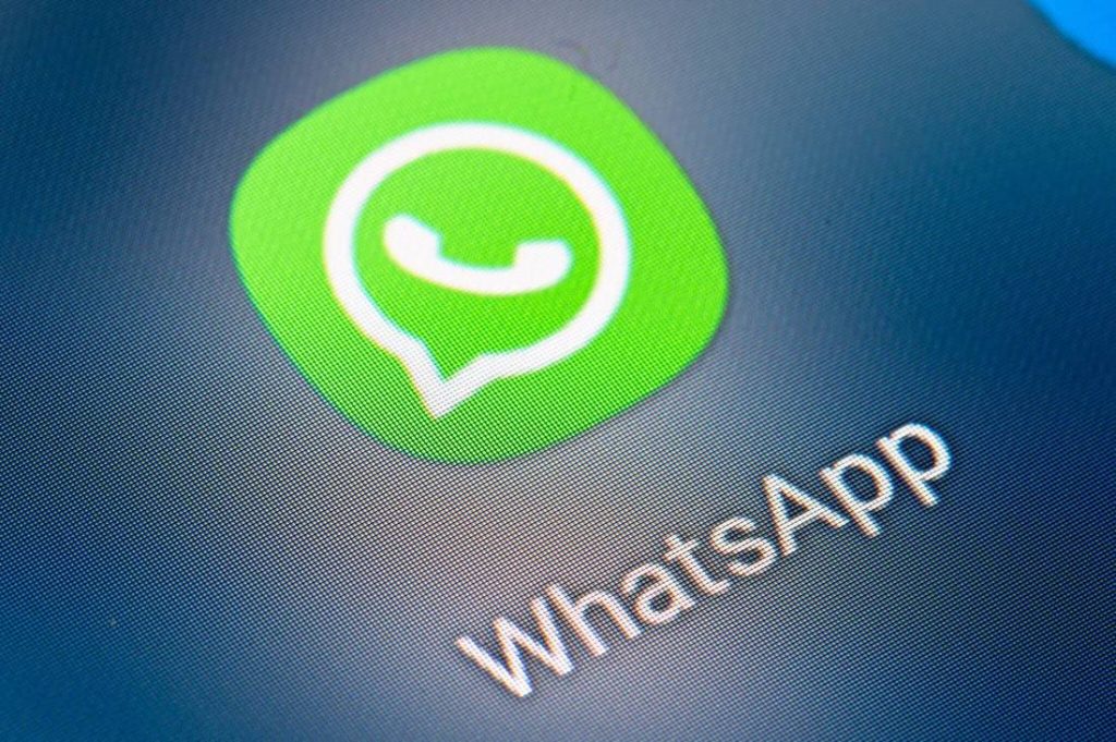 Kritische WhatsApp-Lücke erlaubt Spionagesoftware über Bilder. Betroffen sind iPhone, macOS und neue Samsung-Modelle. Updates stehen bereit.