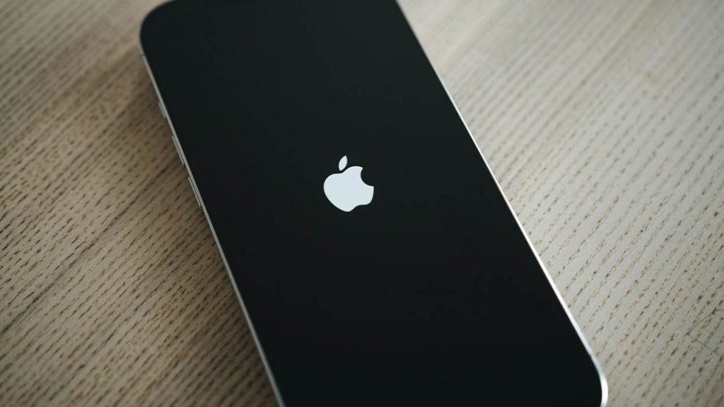 Das iPhone 17 bringt viele kleine, aber bedeutende Neuerungen: neue Frontkamera, Wi-Fi 7, Schnellladen, Live Translation und ProMotion-Display.