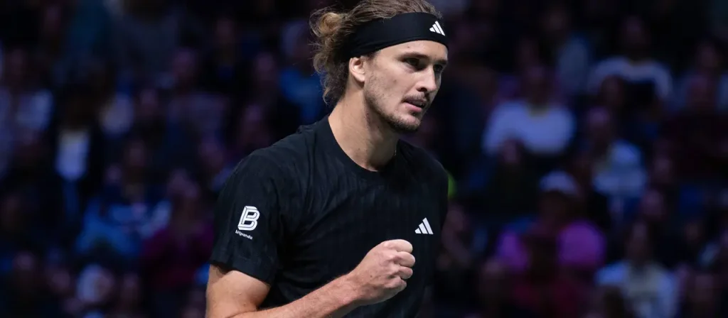 Zverev kämpft sich in Paris weiter: Sieg in drei Sätzen gegen Carabelli Alexander Zverev gewinnt beim Paris Masters knapp gegen Camilo Ugo Carabelli in drei Sätzen. Der Deutsche trifft nun auf Alejandro Davidovich Fokina.