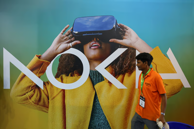 Nvidia investiert eine Milliarde Euro in Nokia Nvidia investiert eine Milliarde Euro in Nokia. Die Partnerschaft soll den Einsatz von KI in Funknetzen und Cloud-Infrastruktur massiv vorantreiben