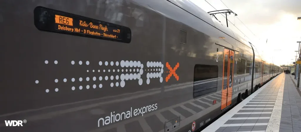 In NRW stoppte ein betrunkener Lokführer einen Regionalexpress auf offener Strecke. Der Zug wurde evakuiert, die Bundespolizei leitete ein Verfahren ein.