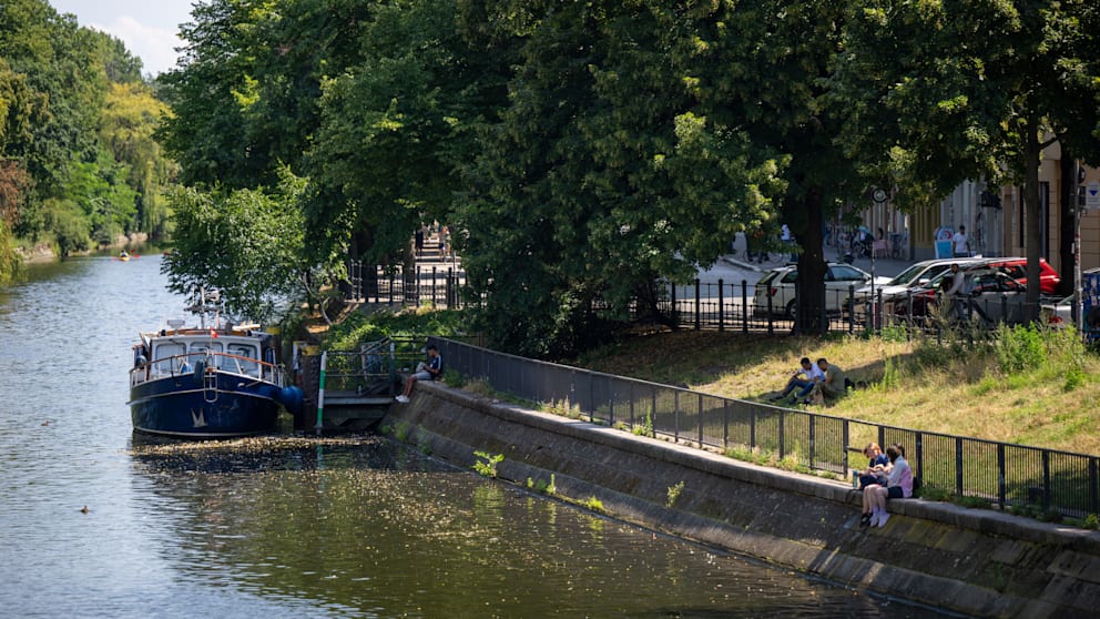 Das Maybachufer in Berlin gehört zu den coolsten Straßen der Welt Das Magazin Time Out hat das Berliner Maybachufer zu einer der coolsten Straßen der Welt erklärt. Was die Experten überzeugte und warum die Straße im Ranking landete