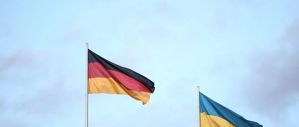 Neue Regeln für ukrainische Geflüchtete: Weniger Leistungen für Neuankömmlinge Ukrainer, die nach dem 1. April 2025 nach Deutschland kommen, sollen künftig weniger erhalten: Neue Regeln sehen niedrigere Leistungen und strengere Pflichten vor