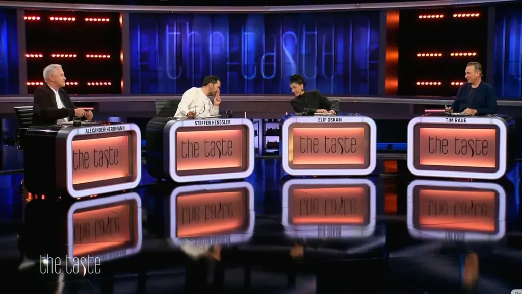 In der neuen „Vkus“-Folge sorgen die musikalischen Aufgaben von Sternekoch Daniel Gottschlich für Spannungen, Konflikte und ein überraschendes Aus für Publikumsliebling Alfred.