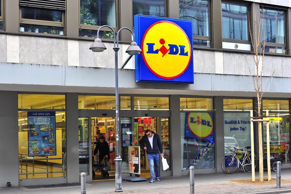 Aktion „Unsere Aktionsprospekt“ bei Lidl: Rabatte bis zu 50% auf Produkte vom 3. bis 8. November 2025 Rabatte bis zu 50% auf Lebensmittel und Haushaltschemikalien bei der Aktion „Unsere Aktionsprospekt“ bei Lidl vom 3. bis 8. November 2025. Attraktive Angebote auf Milch, Kaffee, Eier und andere Produkte.