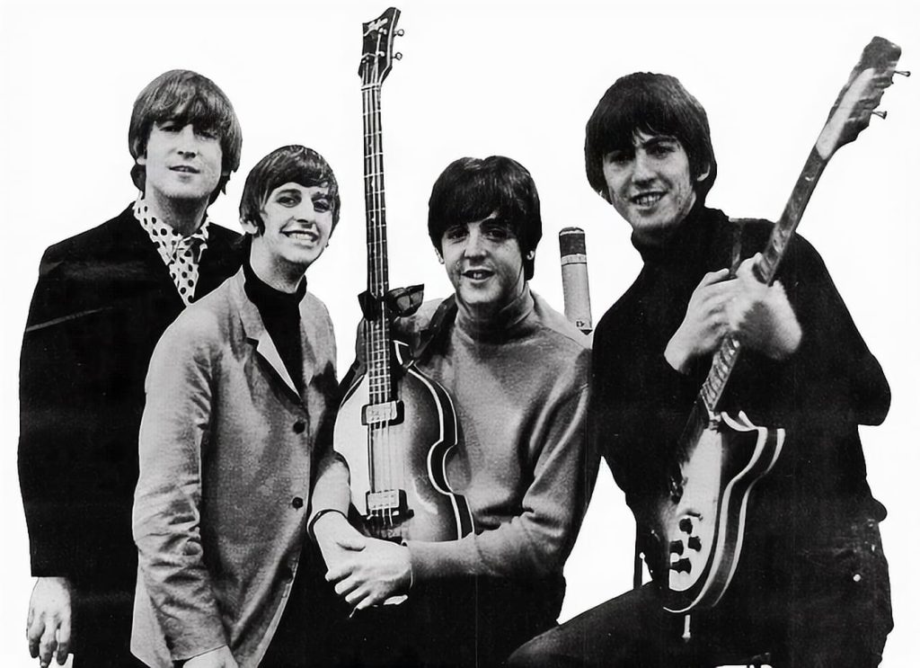 Paul McCartney äußert sich zur Schließung von Höfner, dem Hersteller seines legendären Basses aus den 1960er-Jahren, und dankt den Mitarbeitern des Unternehmens.