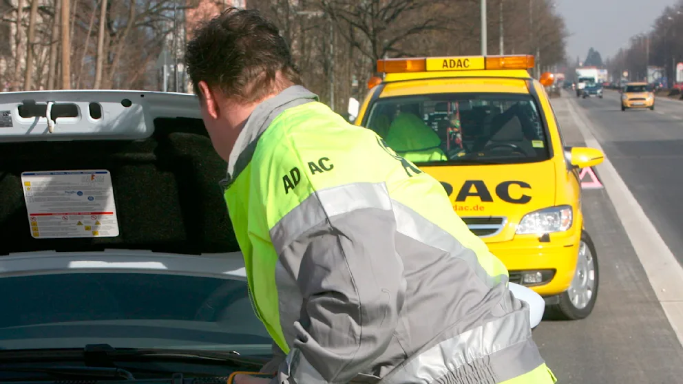 Streit im ADAC: Aussage zu Benzin und Diesel löst Kündigungswelle aus Der ADAC-Präsident unterstützt höhere Preise für Benzin und Diesel aus Klimaschutzgründen. Daraufhin kündigen zahlreiche Mitglieder ihre Mitgliedschaft