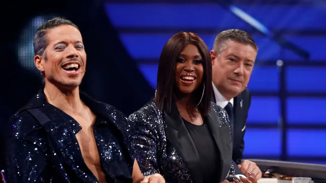 Zweite Teilnehmerin für „Let’s Dance“ offiziell bestätigt RTL hat die Teilnahme von Schauspielerin Esther Schweins an der neuen Staffel von „Let’s Dance“ bestätigt. Sie gehört zum wachsenden Teilnehmerfeld der Show.