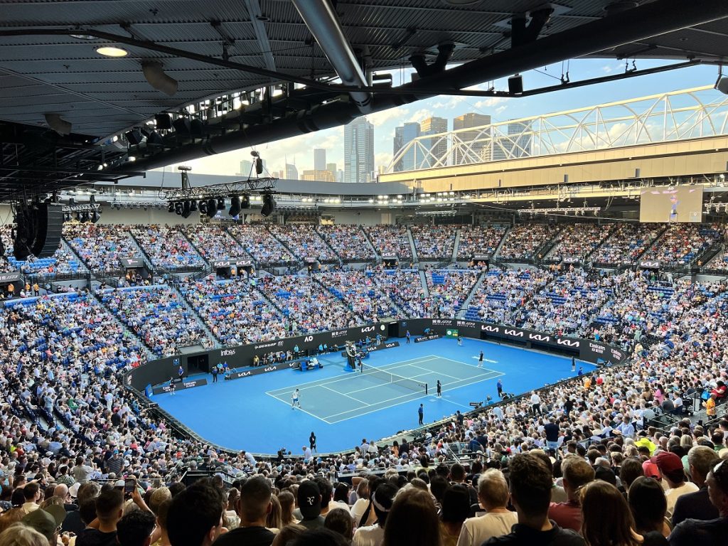 Der vorläufige Spielplan der Australian Open 2026 steht fest: Termine, Uhrzeiten, Tages- und Nachtsessions, Viertel-, Halbfinals und Finals