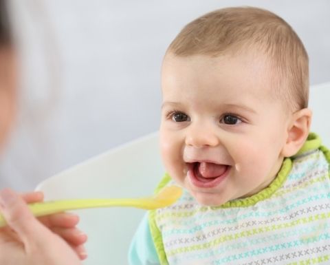 Menü für Kinder ab 1 Jahr: ausgewogene Ernährung