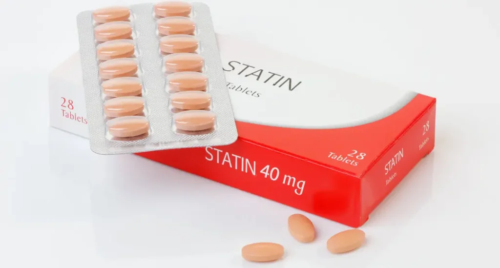 Metaanalyse von 23 klinischen Studien zeigt: Die meisten Nebenwirkungen von Statinen treten nicht häufiger auf als bei Placebo.