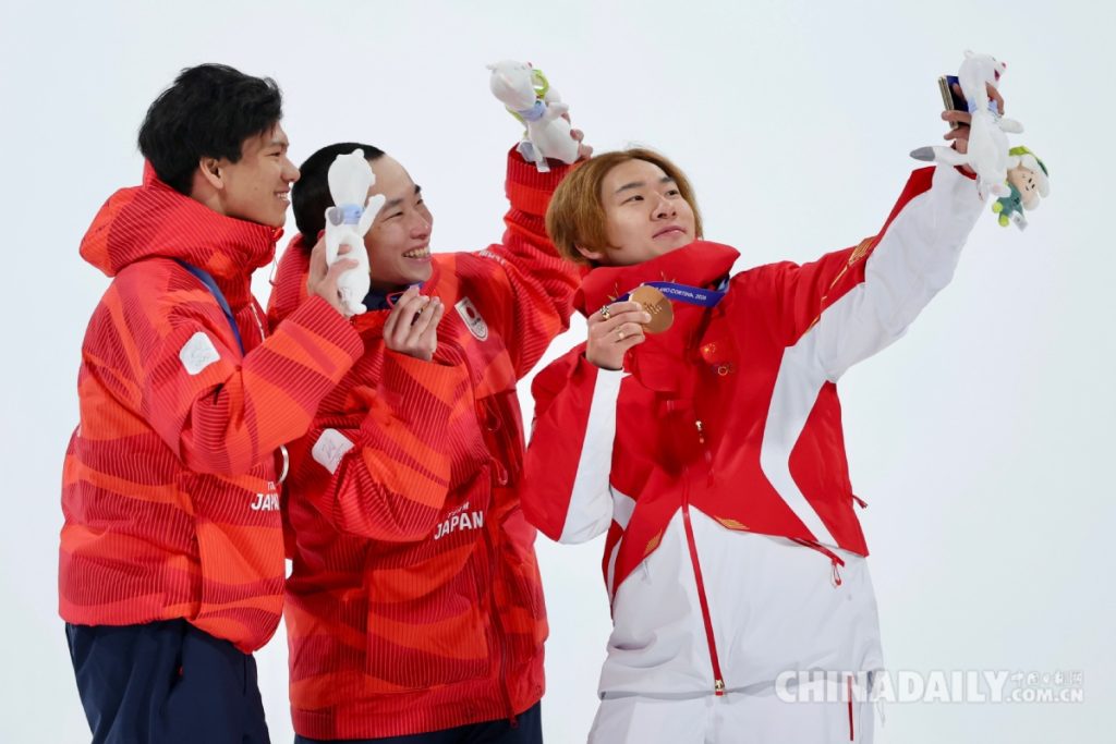 Kira Kimura gewinnt bei Olympia 2026 im Snowboard-Big-Air Gold mit Sprüngen über 1980 Grad und setzt sich im Finale gegen starke Konkurrenz durch.