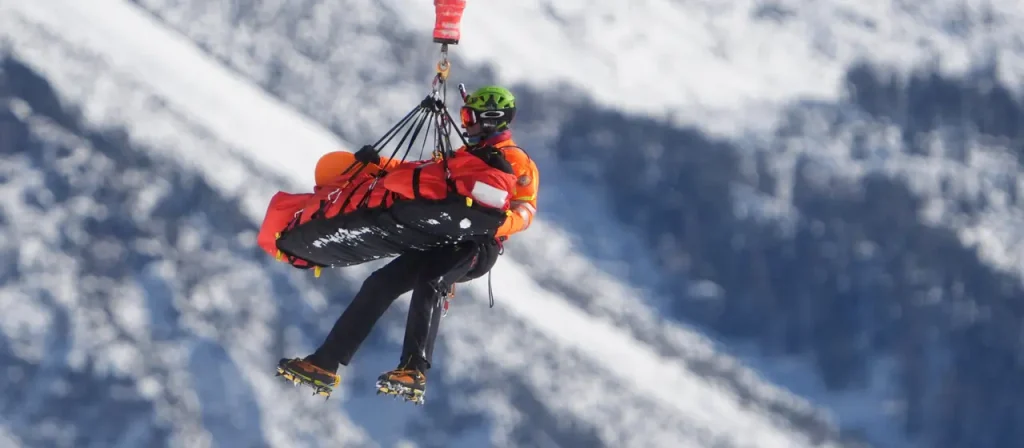 Lindsey Vonn hat sich bei der Olympia-Abfahrt in Cortina d’Ampezzo einen Bruch des linken Beins zugezogen und wurde in Italien operiert