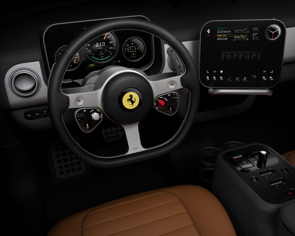 Der Ferrari Luce – ein viersitziger Elektrowagen mit Ledersitzen, Glastasten und OLED-Displays. Premiere im Mai 2026.