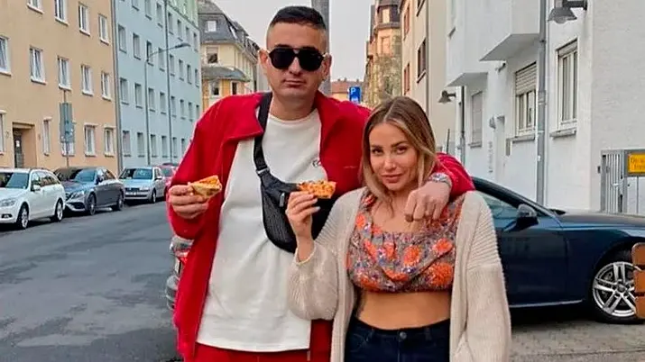 Ehefrau sah die Täter: Einbruch in das Haus von Rapper Haftbefehl in Böblingen In Böblingen wurde das Haus von Rapper Haftbefehl ausgeraubt. Seine Ehefrau befand sich im Gebäude und sah die Täter, die trotz Fahndung entkamen.