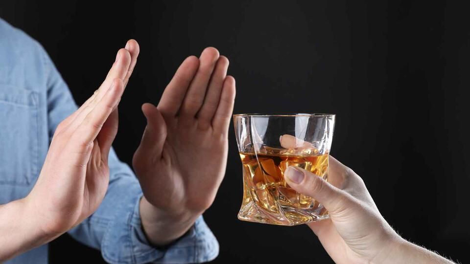 Alkohol reduzieren: bewährte Tipps und Lifehacks