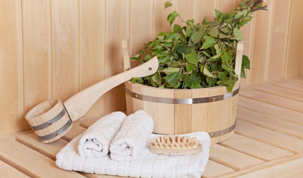 Hilft die Sauna beim Abnehmen: Fakten und Expertentipps Erfahren Sie, ob die Sauna beim Abnehmen hilft, wie man sie richtig nutzt und wer die Sauna meiden sollte. Praktische Gesundheitstipps inklusive.