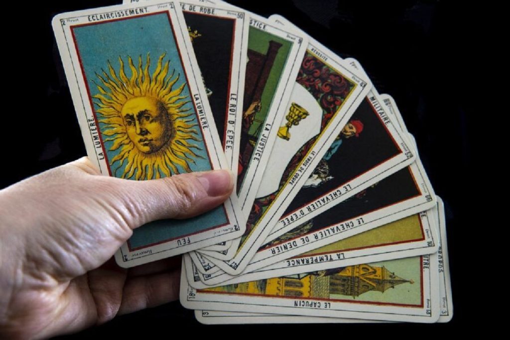 Tarot-Wochenhoroskop vom 2. bis 8. Februar 2026: Schlüsselthemen und Prognosen für alle Sternzeichen Tarot-Wochenhoroskop vom 2. bis 8. Februar 2026 für alle Sternzeichen. Entdecken Sie die wichtigsten Themen der Woche, Tipps der Karten und verborgene Einflüsse.