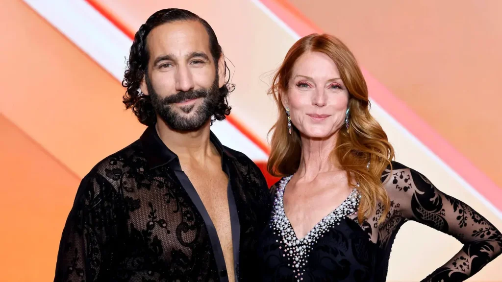 Massimo Sinató scheidet nach Tragödie bei „Let’s Dance“ aus Massimo Sinató verlässt Let's Dance nach persönlichem Verlust und gesundheitlichen Problemen seiner Partnerin. Wer ersetzt das Paar und wie es weitergeht