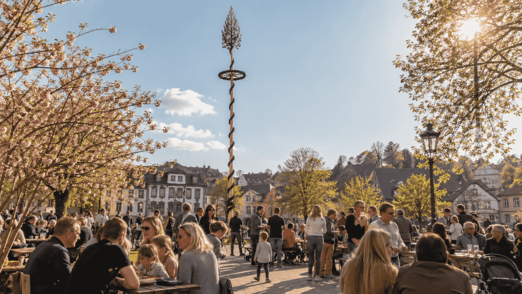 Tag der Arbeit 2026 in Deutschland: Geschichte, Traditionen, schöne Bilder sowie 10 Glückwünsche in Versen und 10 Grüße in Prosa