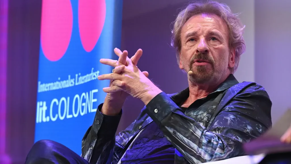 Thomas Gottschalk sagt öffentliche Auftritte bis Herbst 2026 ab. Grund ist sein Gesundheitszustand nach der Krebsdiagnose