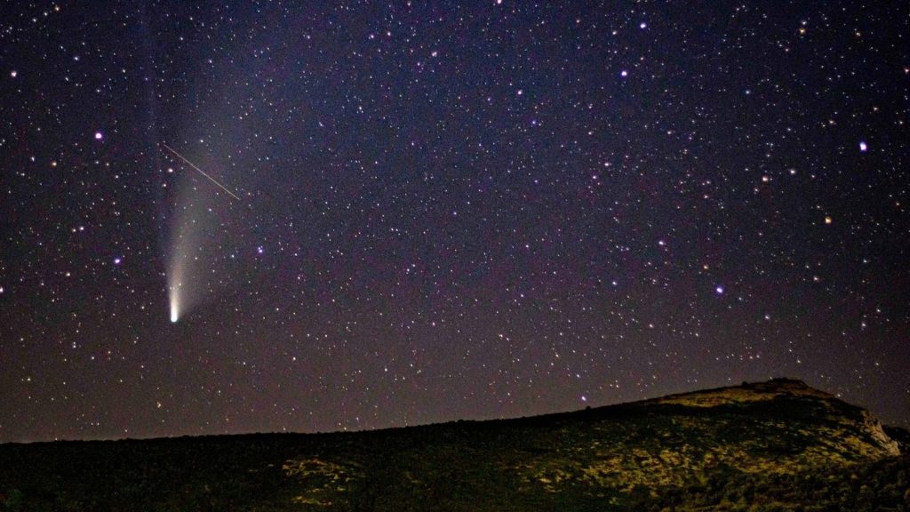 Asteroid 2026 JH2 fliegt am 18. Mai in rund 90.000 km Entfernung an der Erde vorbei. Eine Kollisionsgefahr besteht nicht, Beobachtung online möglich