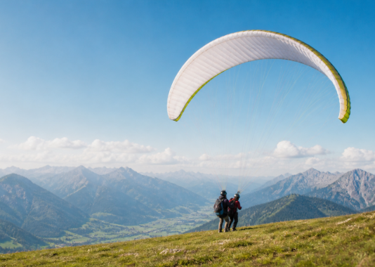 Gleitschirm Tandemflug in Vorarlberg: Paragliding-Erlebnis in den Alpen als unvergessliches Geschenk