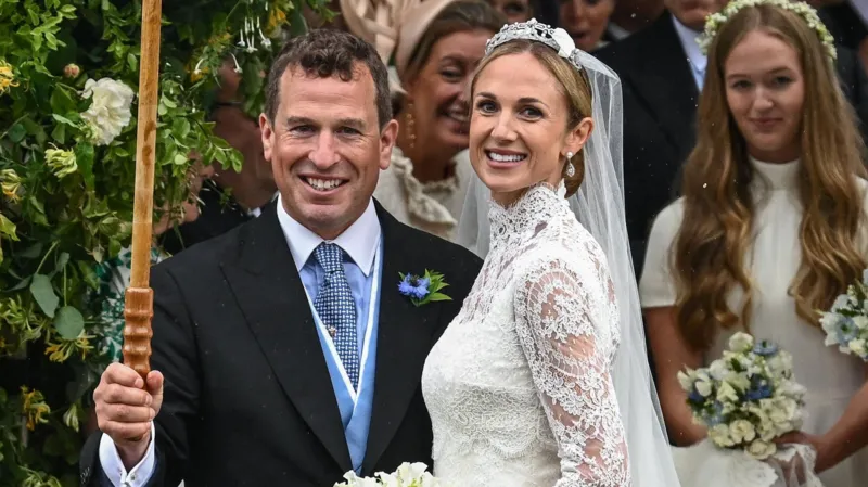 Der Neffe von König Charles III, Peter Phillips, hat eine NHS-Krankenschwester geheiratet