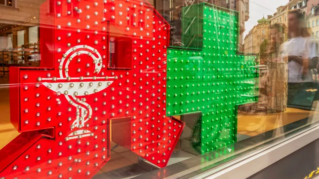 Apotheken in Deutschland starten ab 1. Juli mit Videosprechstunden Ab Juli 2026 bieten Apotheken in Deutschland assistierte Telemedizin an. Patienten können ärztliche Videosprechstunden direkt über die Apotheke nutzen.