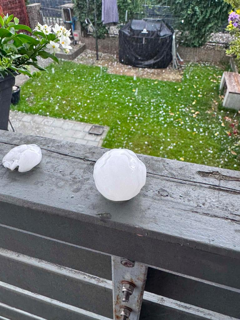 Golfballgroßer Hagel und Überschwemmungen: Unwetter trifft Bayern