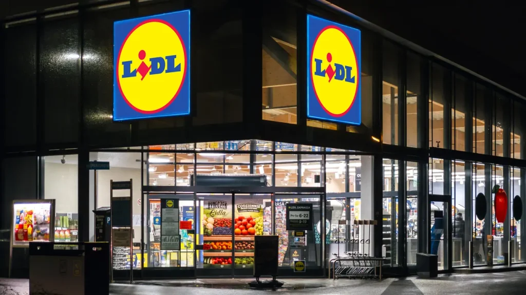 Hacker griffen auf Kundendaten von Lidl zu. Das Unternehmen erklärt, welche Informationen betroffen sind, und warnt Kunden vor möglichen Phishing-Versuchen.