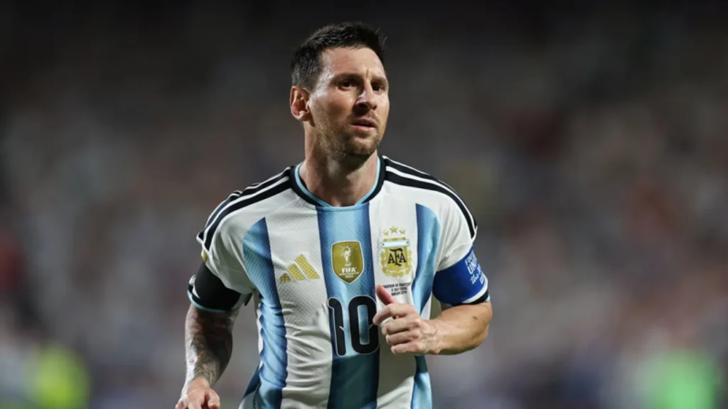 Beendet Lionel Messi nach der WM 2026 seine Karriere? Aussagen des Stars, Turnierstatistik, Pläne für die WM 2030 und seine Zukunft bei Inter Miami.