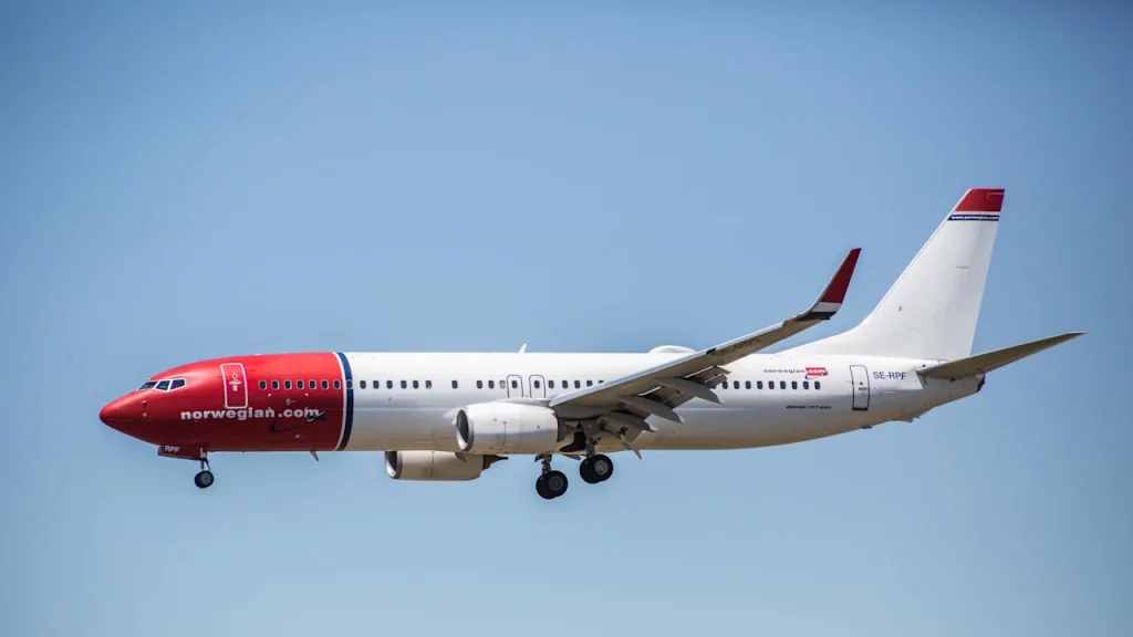 Flugzeug aus Mallorca musste wegen Druckproblemen in Hamburg notlanden Eine Norwegian-Maschine von Mallorca nach Kopenhagen musste wegen Problemen mit dem Kabinendruck in Hamburg notlanden. Fünf Menschen wurden medizinisch versorgt.