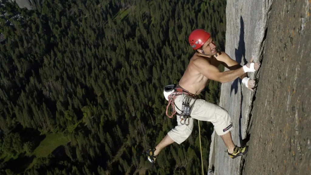 Alexander Huber erlitt bei einem Sturz am Feuerhorn einen komplizierten Armbruch. Der deutsche Extrembergsteiger muss möglicherweise monatelang pausieren.