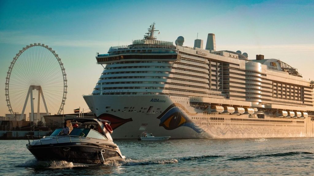Rettungshubschrauber an Bord der Aida Cosma gerufen: Passagier nahe Mallorca evakuiert Auf der Aida Cosma bei Mallorca wurde ein Passagier per Rettungshubschrauber evakuiert. Nach dem medizinischen Einsatz setzte das Schiff seine Reise fort.