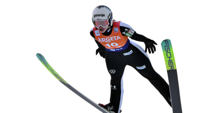 Nika Vodan gewinnt den zweiten Sommer-Grand-Prix in Wisła Nika Vodan gewinnt den zweiten Frauenwettkampf des Sommer-Grand-Prix in Wisła, schlägt Yuki Ito und Silje Opseth und übernimmt die Gesamtführung.