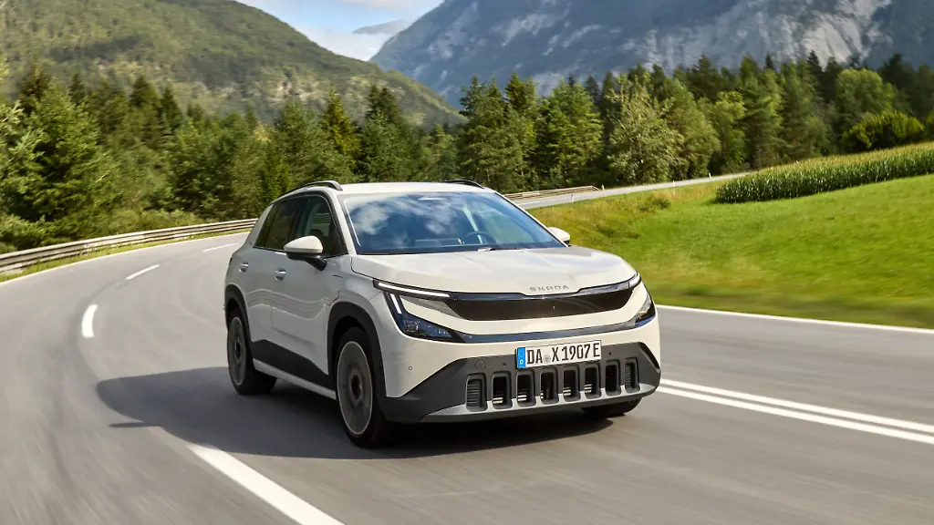 Škoda Epiq kommt auf den Markt: Preise und Reichweite Škoda Epiq 2026 startet ab 25.900 Euro und bietet bis zu 441 km Reichweite. Alle Infos zu Preisen, Batterien, Ladezeiten und Ausstattung.