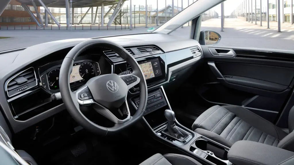 Škoda ruft mehr als 1,7 Millionen Autos wegen einer möglichen Korrosion an der Lenkung zurück. Betroffene Fahrzeuge werden kostenlos in der Werkstatt repariert.