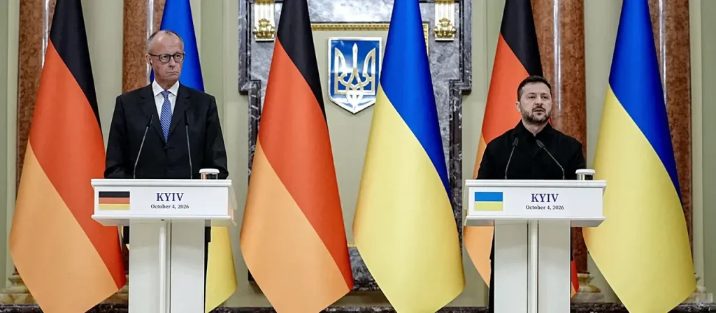Merz in Kiew: Deutschland stellt Ukraine eine Milliarde Euro Militärhilfe bereit Merz kündigt in Kiew eine Milliarde Euro Militärhilfe und 350 Millionen Euro Energiehilfe an. Deutschland und Ukraine bauen Rüstungsprojekte aus.